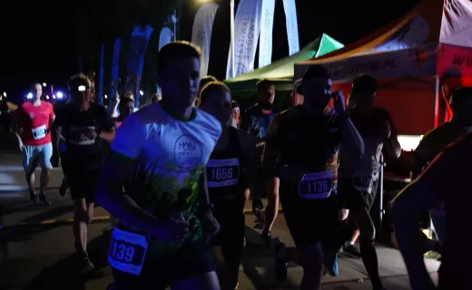 Pobiegli na Milę! Bieg dostarczył zawodnikom sporo wrażeń [WIDEO] - 25